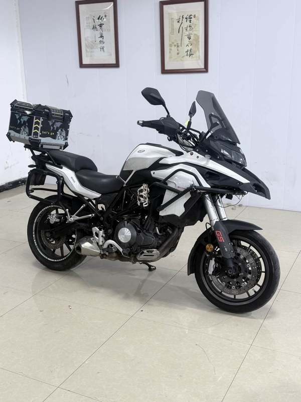 贝纳利 金鹏 TRK502