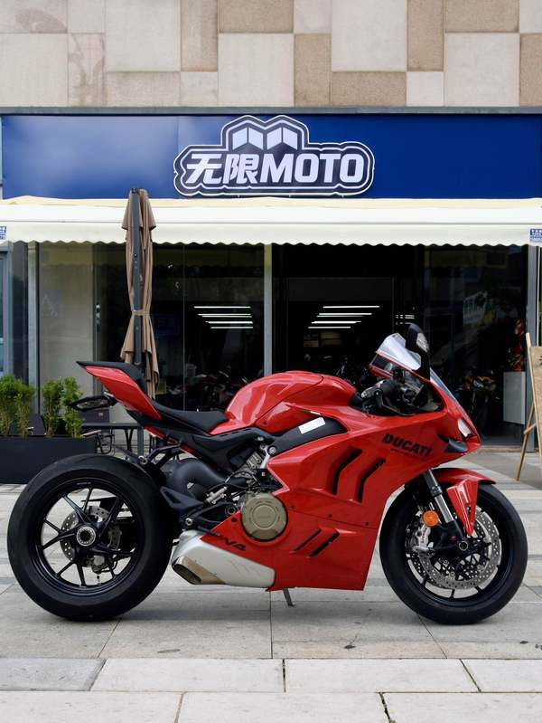 杜卡迪 Panigale V4