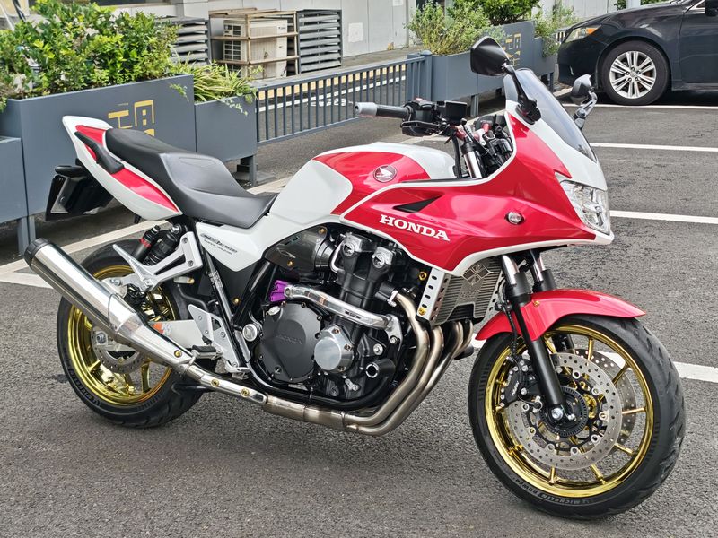 本田DREAMWING CB1300 Super Bol D'or