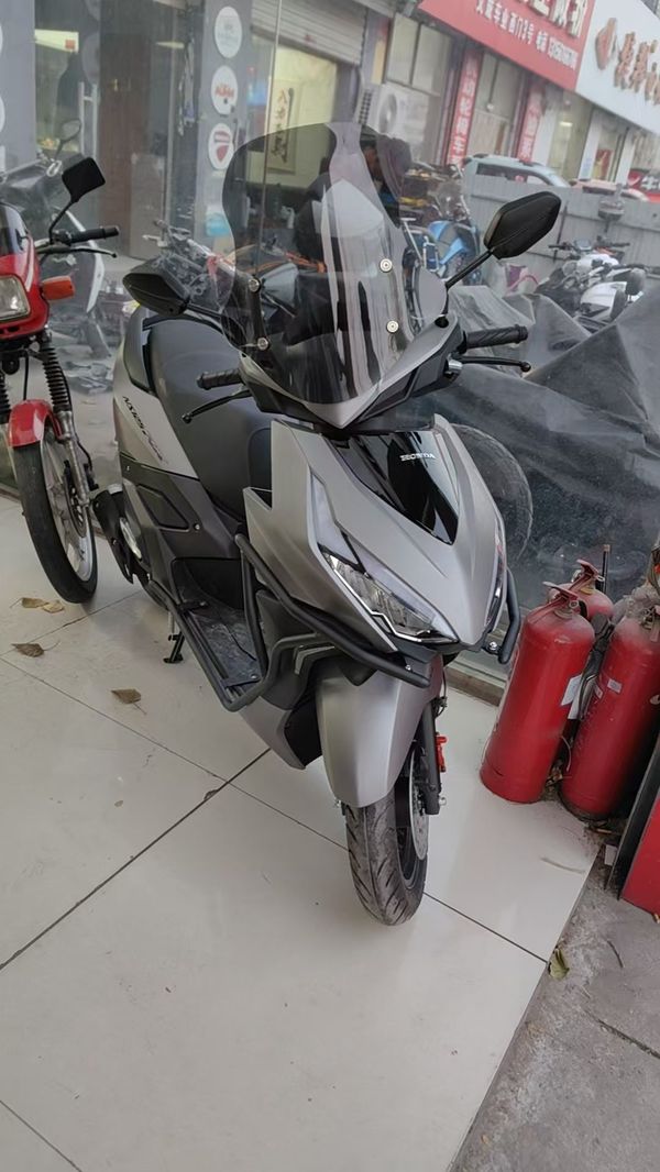 新大洲本田 NS125RX