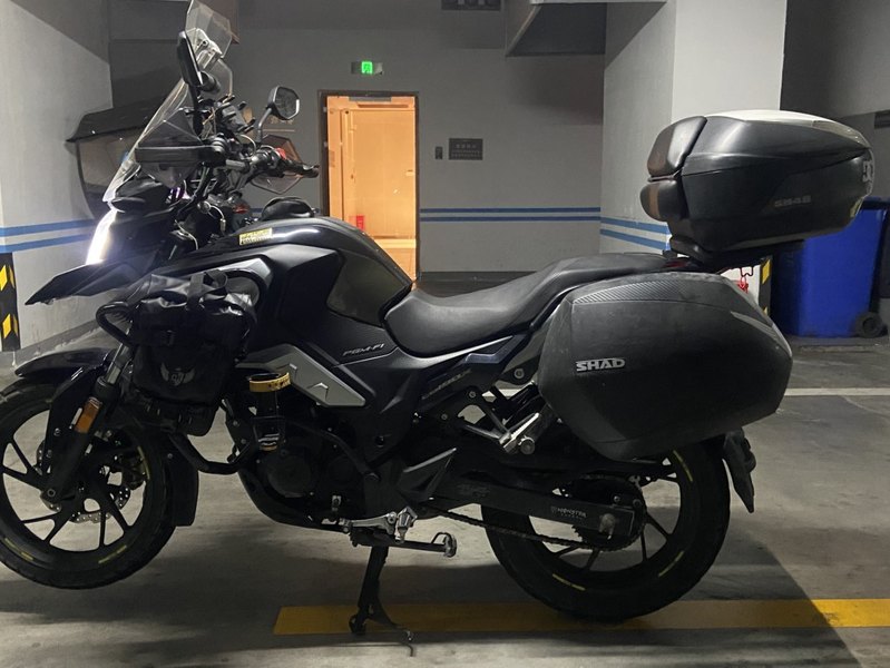 五羊本田 猛鸷 CB190X