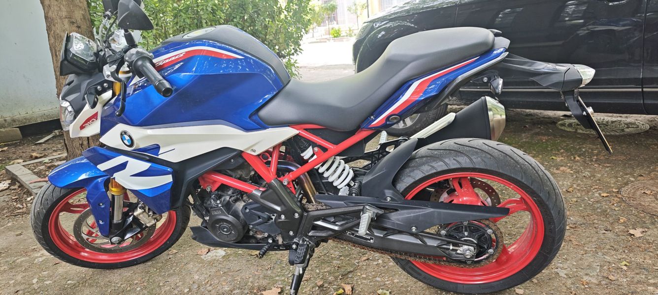 宝马 G 310 R