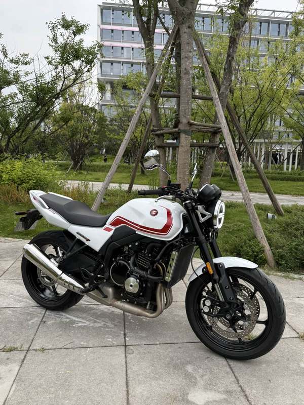 张雪机车 500F