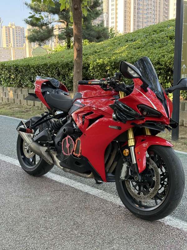 QJMOTOR 赛600