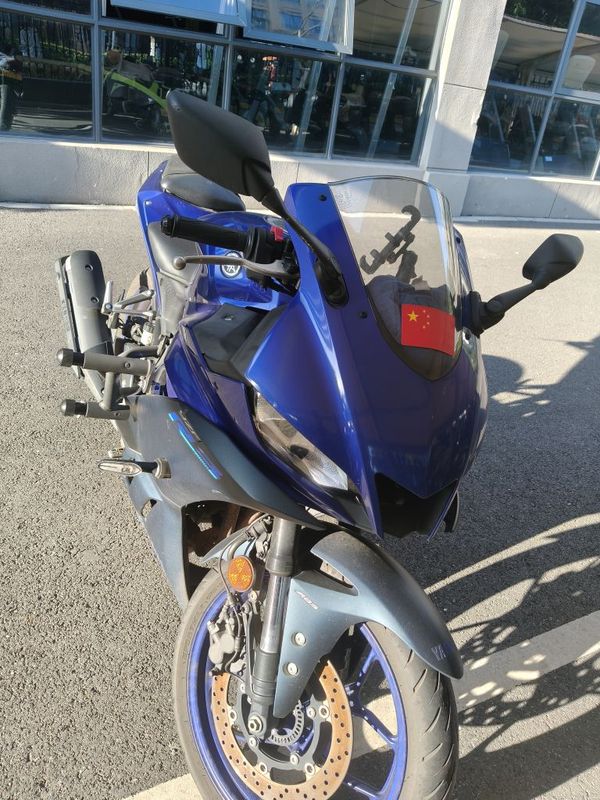 雅马哈 YZF-R3