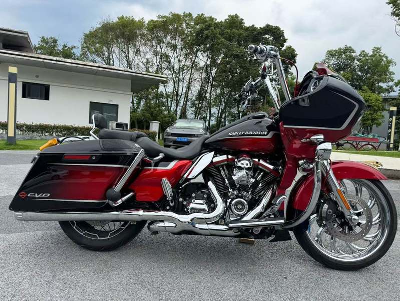 哈雷戴维森 公路滑翔 Road Glide
