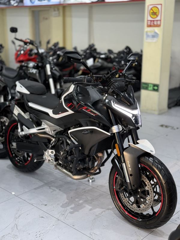 春风 800NK