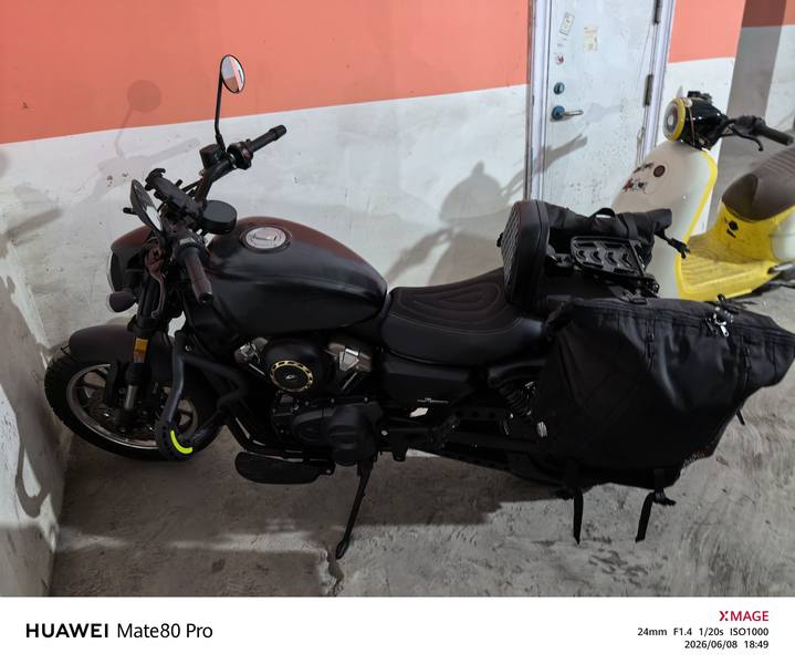 QJMOTOR 闪300S