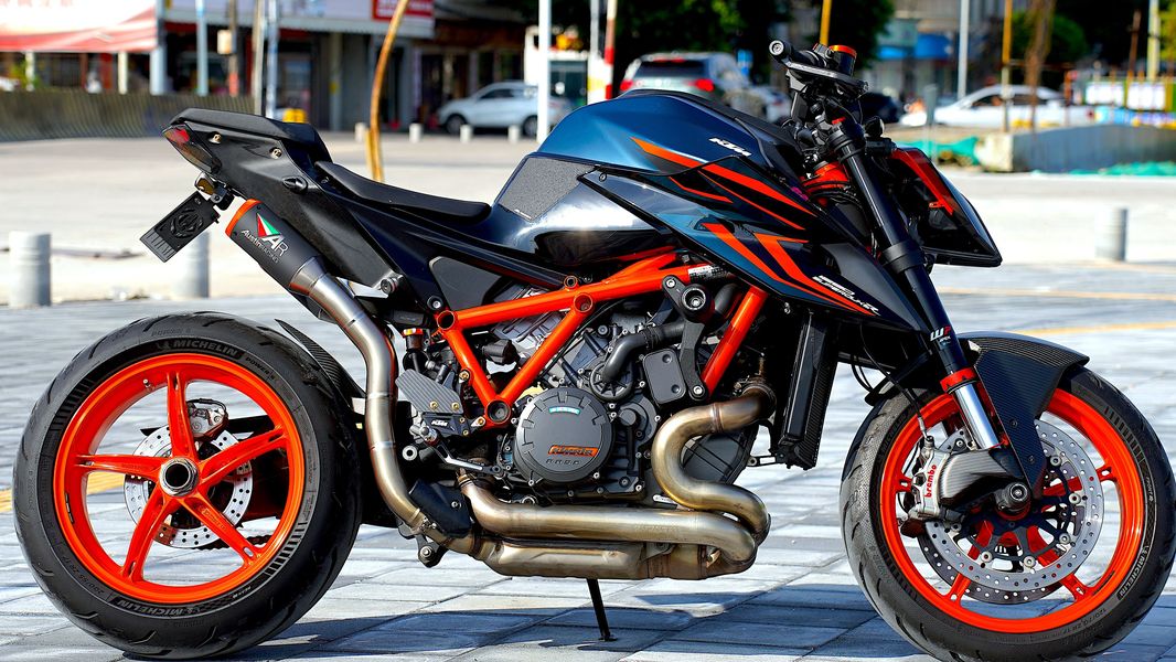 KTMR2R 1290 Super Duke