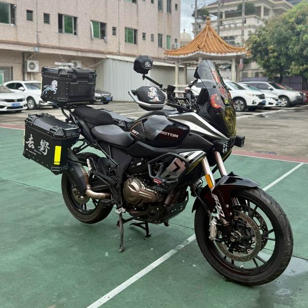 QJMOTOR 骁550