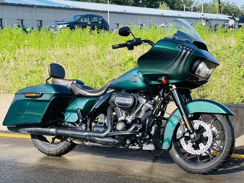 哈雷戴维森 公路滑翔 Road Glide