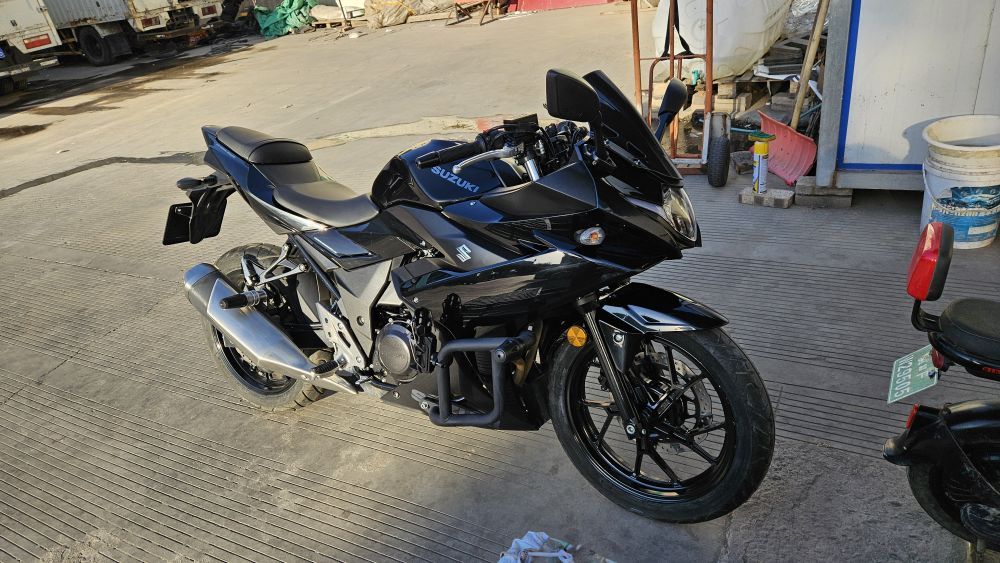豪爵铃木 GSX250R