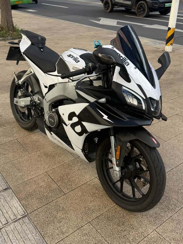 宗申阿普利亚 GPR250R