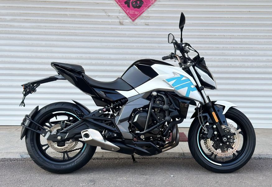 春风 400NK