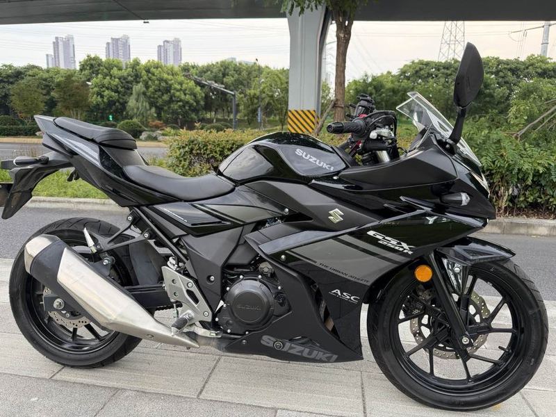 豪爵铃木 GSX250R