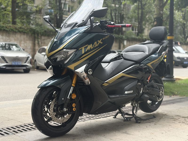 雅马哈 TMAX