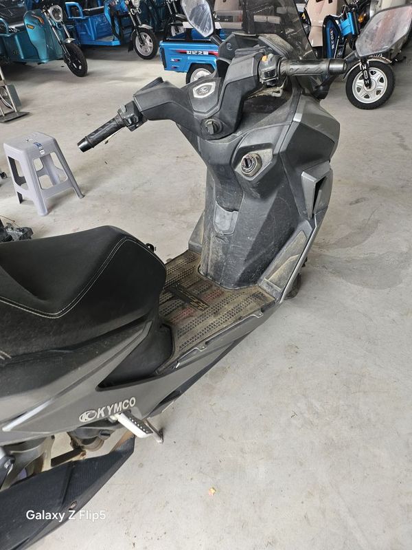 光阳 赛艇 ST250