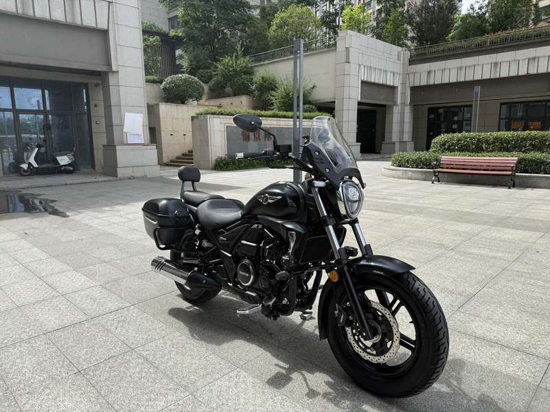豪爵 TR300