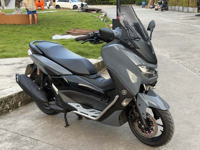 雅马哈 NMAX