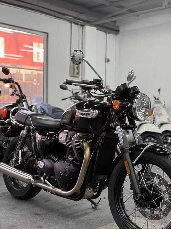 凯旋 Bonneville T100