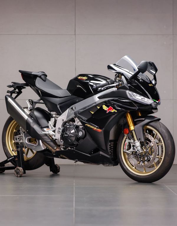 阿普利亚 RSV4