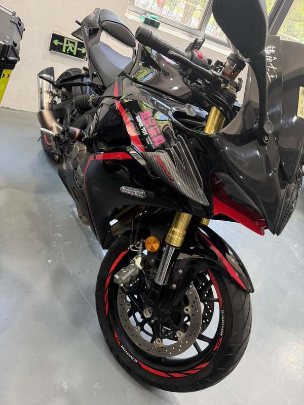 QJMOTOR 赛600