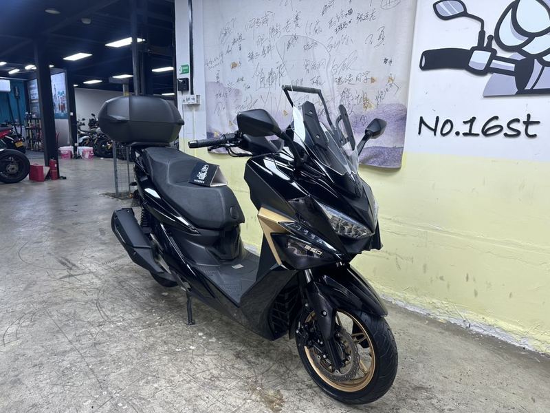 光阳 赛艇 ST250
