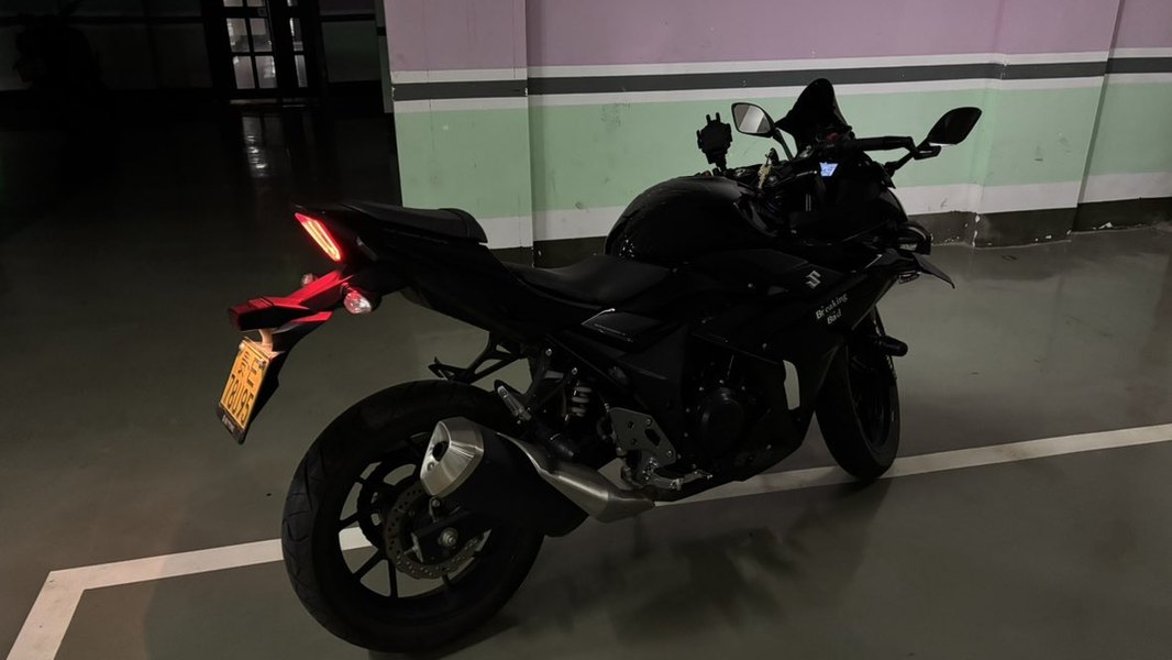 豪爵铃木 GSX250R
