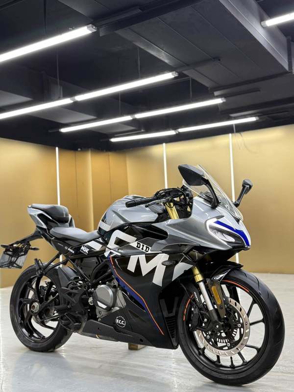 春风 250SR