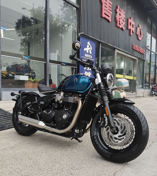 凯旋 Bonneville Bobber