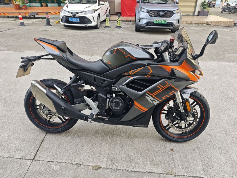 无极 250RR