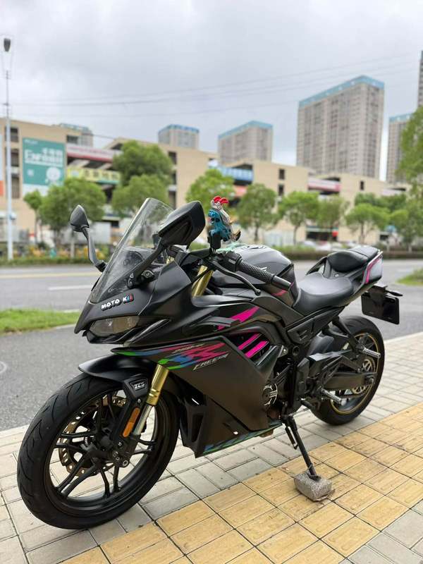 无极 250RR