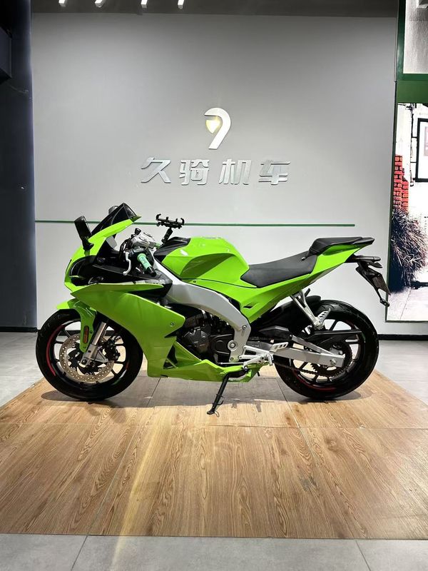 宗申阿普利亚 GPR250R