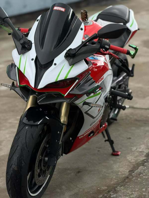 QJMOTOR 赛600