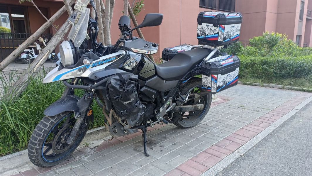 豪爵铃木 DL250