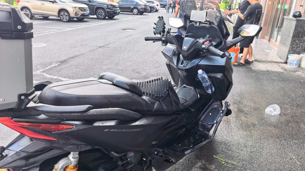 本田WING NSS350