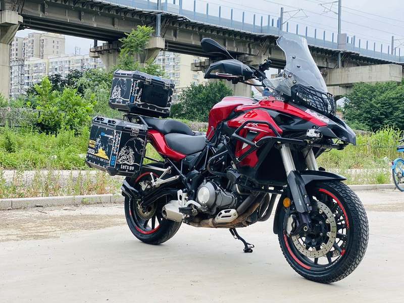 贝纳利 金鹏 TRK502