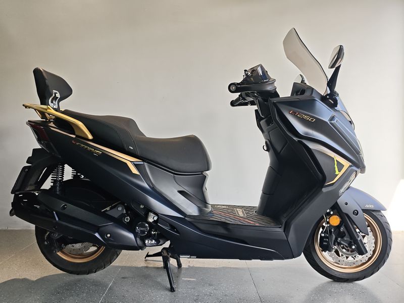 光阳 赛艇 CT250