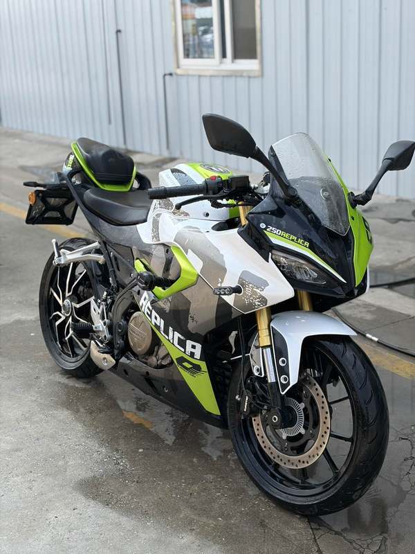 QJMOTOR 赛250