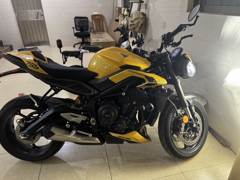 凯旋 Street Triple 765