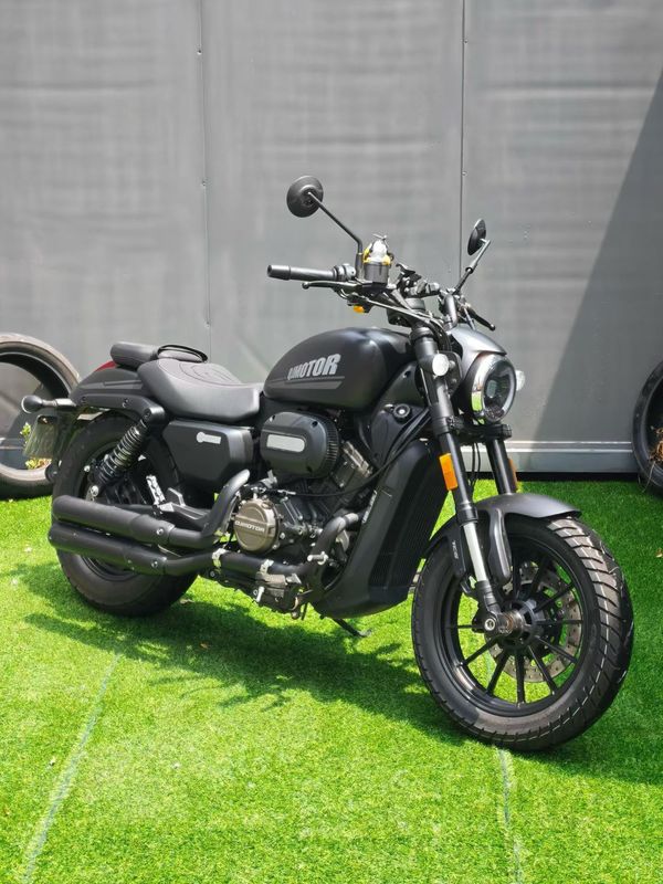 QJMOTOR 闪250