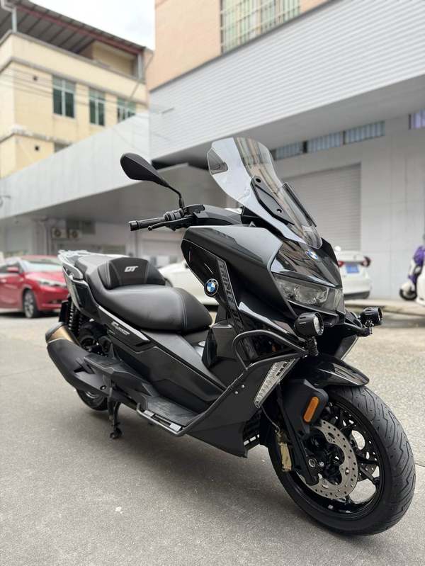 宝马 C 400