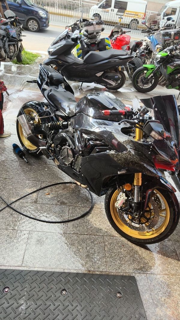 QJMOTOR 赛600