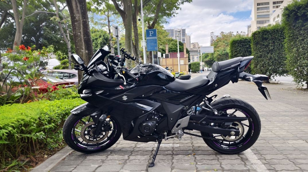 豪爵铃木 GSX250R