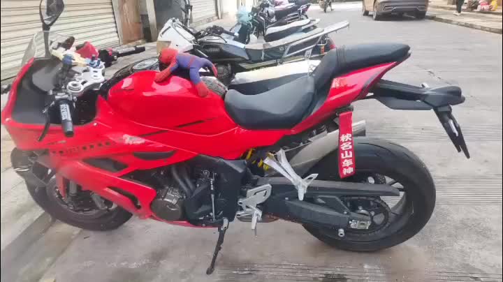 QJMOTOR 赛600
