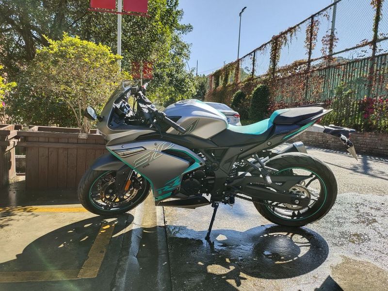 无极 300RR