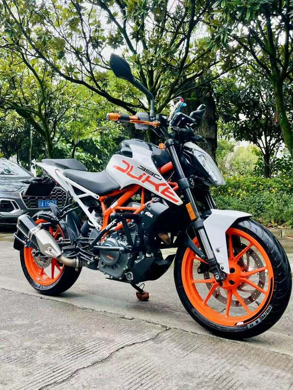 KTMR2R 390 Duke