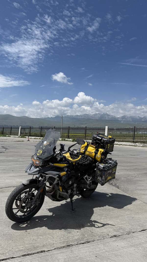 宝马 F 750 GS