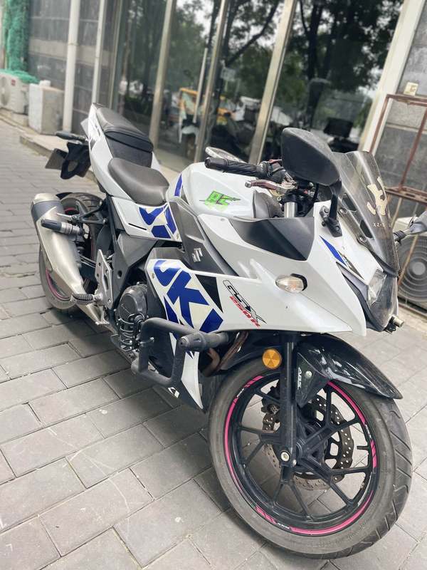 豪爵铃木 GSX250R