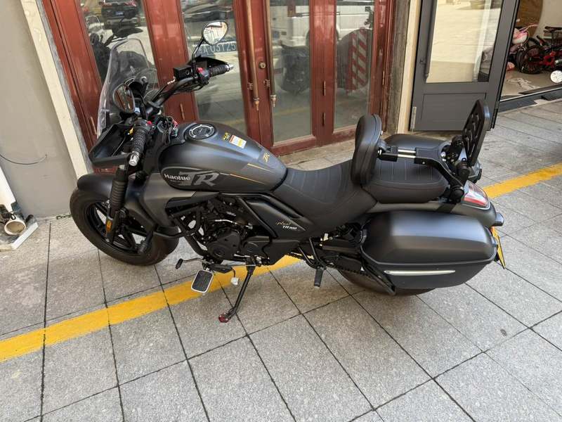 豪爵 TR300